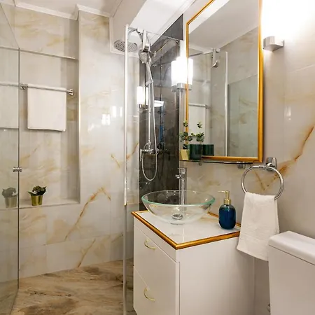 Emerald Oasis * 부쿠레슈티